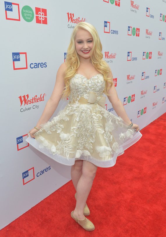 jcpenney Wraps Up "The Holiday Giving Tour" At Westfield Culver City