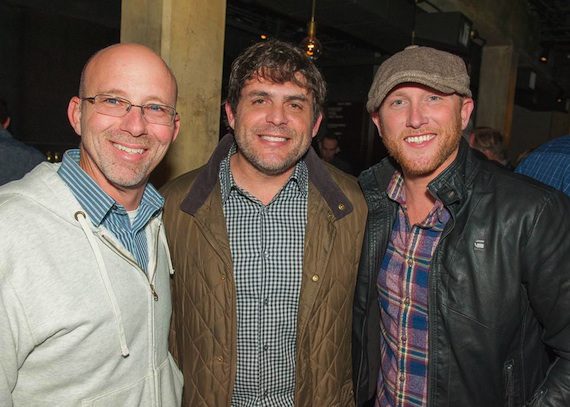 Pictured (L-R): SATV’s Terry Wakefield, Rhett Akins, Cole Swindell.