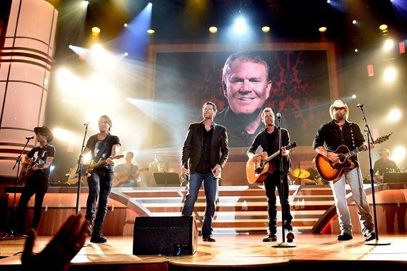 NASHVILLE, TN - AUGUST 30: Musicial artisits Keith Urban, Blake Shelton, Bierks Bentley and Toby Keith perform onstage during the 10th Annual ACM Honors at the Ryman Auditorium on August 30, 2016 in Nashville, Tennessee. (Photo by John Shearer/Getty Images for ACM)