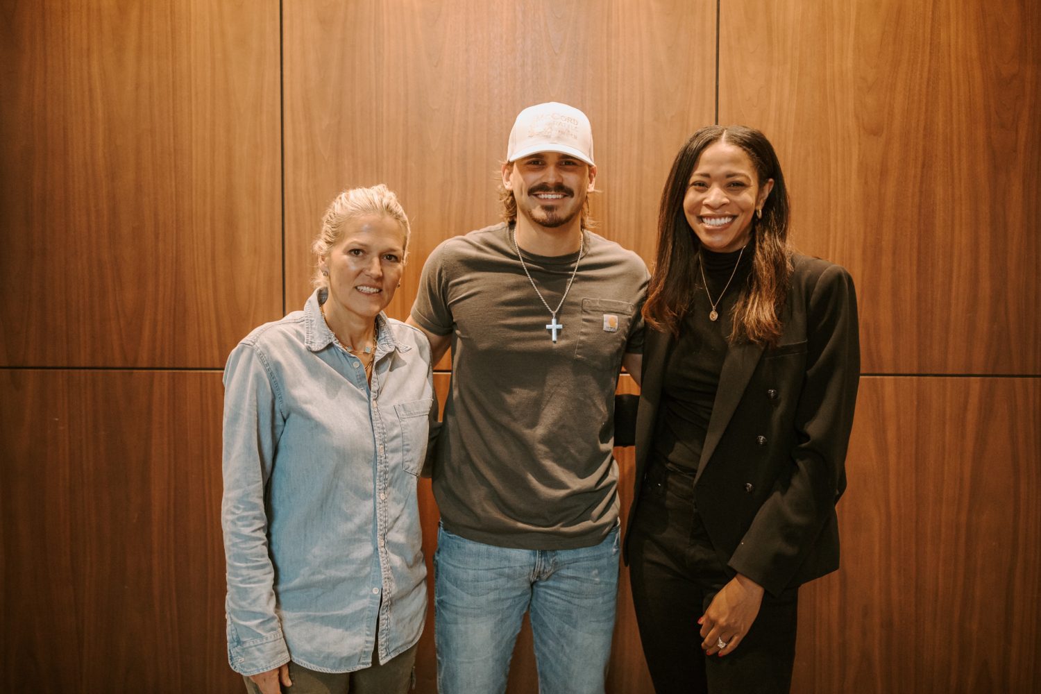Tucker Wetmore Signs With Back Blocks Music - MusicRow.com