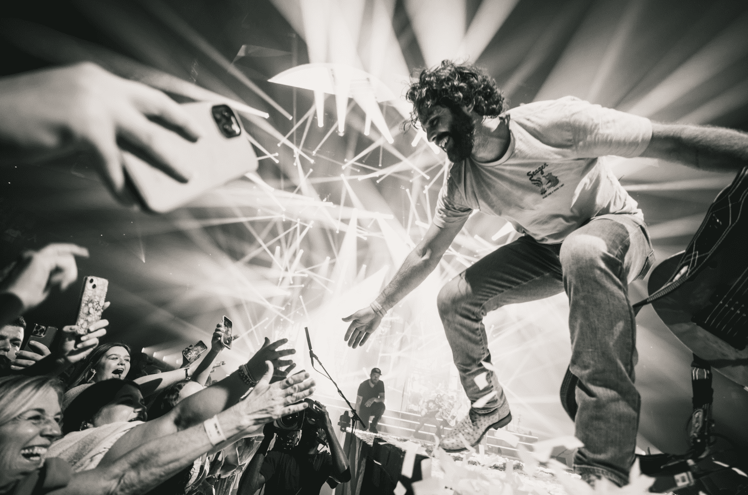 Thomas Rhett Sells Out Shows On 'Home Team Tour 23' - MusicRow.com