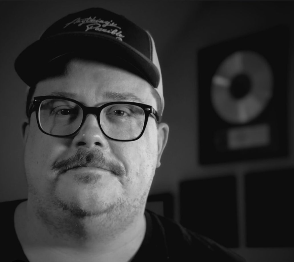 Porchlight Music Signs Singer Songwriter Producer Chris Sligh porchlight-music-signs-singer-songwriter-producer-chris-sligh